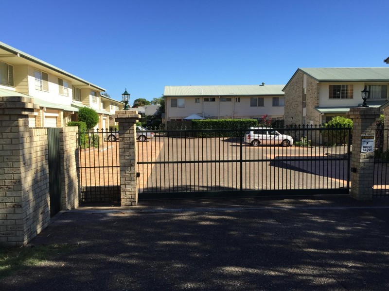 9/12 Bergin Street, Booval QLD 4304