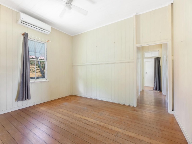 68 Cole St, Silkstone QLD 4304