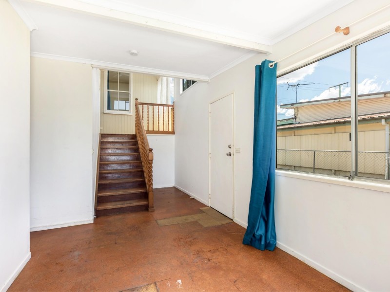 68 Cole St, Silkstone QLD 4304