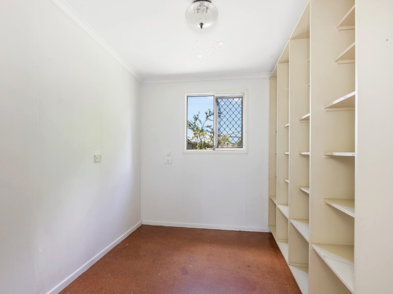 68 Cole St, Silkstone QLD 4304