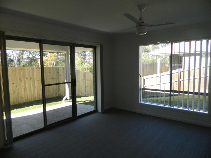 38 Peregrine Street, Lowood QLD 4311