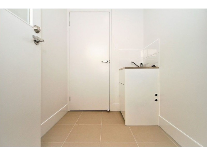 3 John Street, Walloon QLD 4306