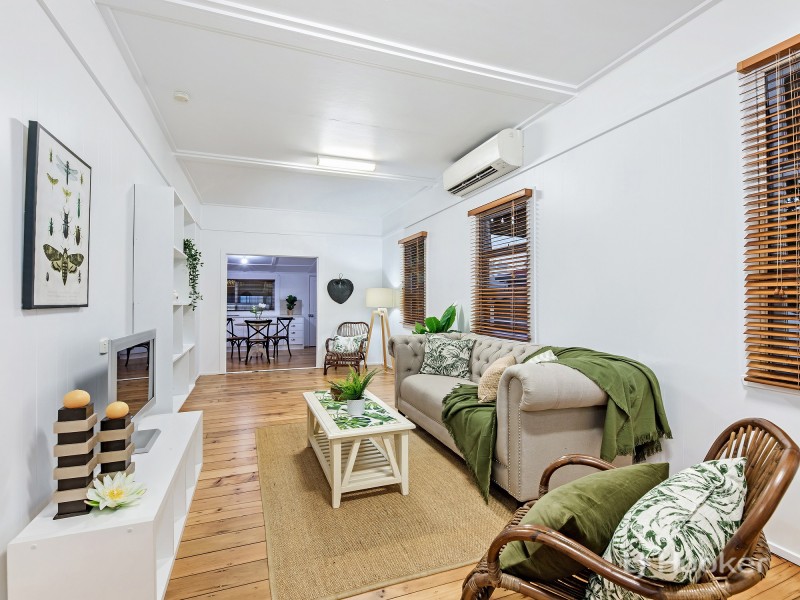11 William Street, Bundamba QLD 4304