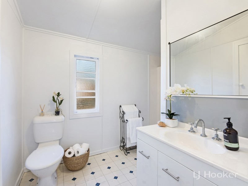 11 William Street, Bundamba QLD 4304