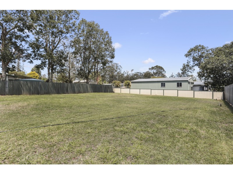 8 MACAULAY STREET, Fernvale QLD 4306