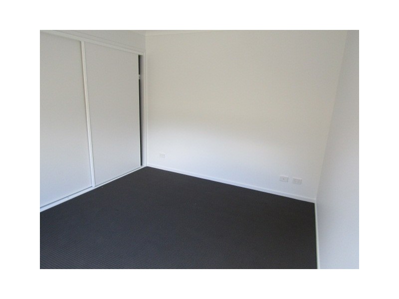 2/38 Wilkie Avenue, Redbank Plains QLD 4301