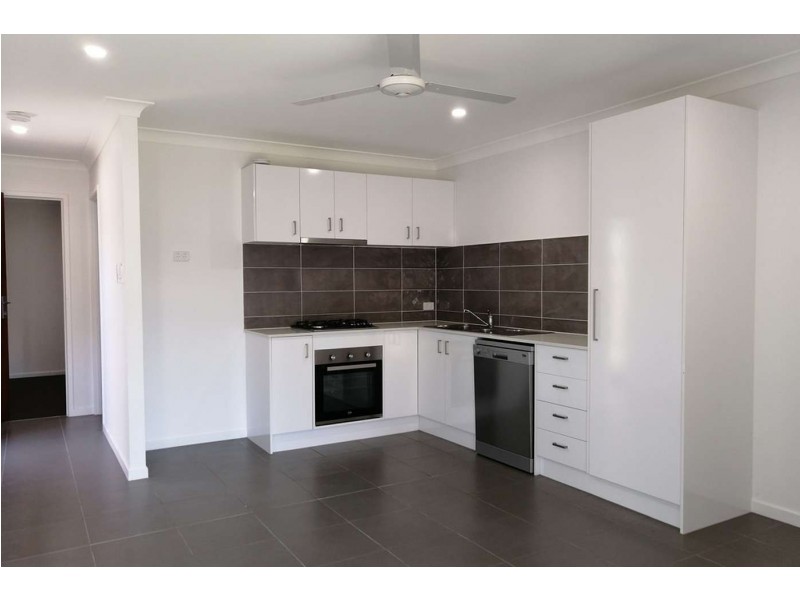 2/38 Wilkie Avenue, Redbank Plains QLD 4301