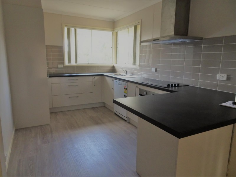 73 Kilkivan Avenue, Kenmore QLD 4069