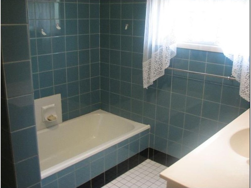 73 Kilkivan Avenue, Kenmore QLD 4069