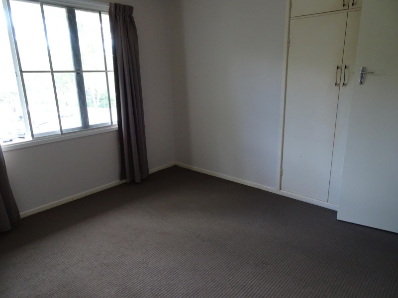 73 Kilkivan Avenue, Kenmore QLD 4069