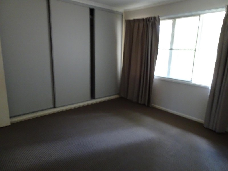 73 Kilkivan Avenue, Kenmore QLD 4069