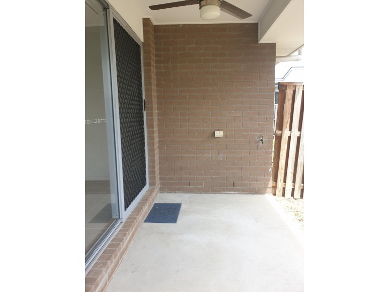 2/10 Pendragon Street, Raceview QLD 4305