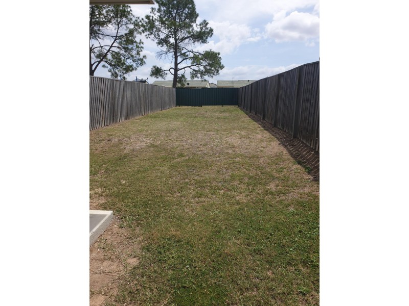 2/10 Pendragon Street, Raceview QLD 4305