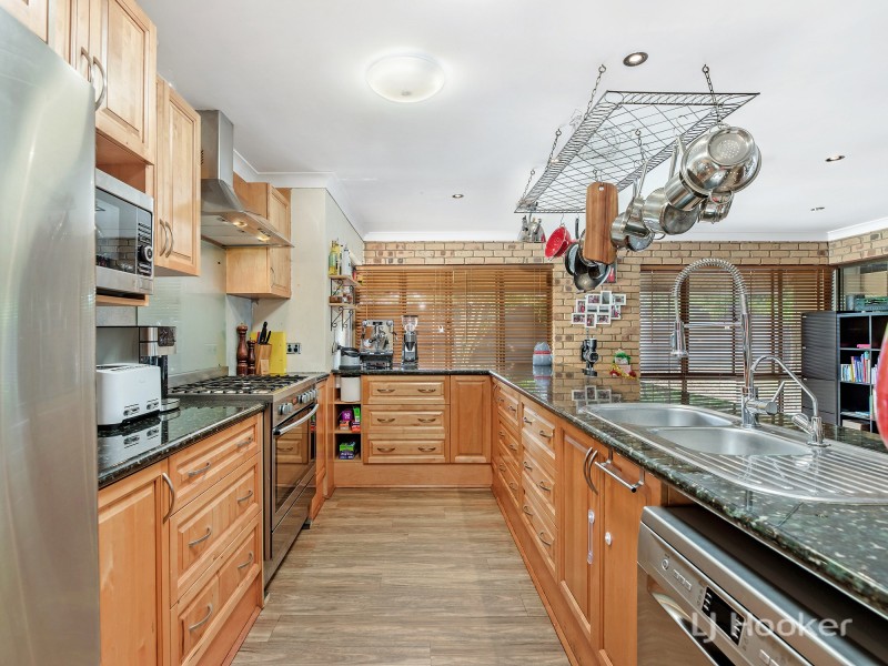 97 Theuerkaufs Rd, Fairney View QLD 4306