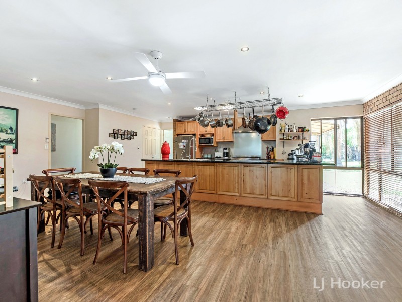 97 Theuerkaufs Rd, Fairney View QLD 4306