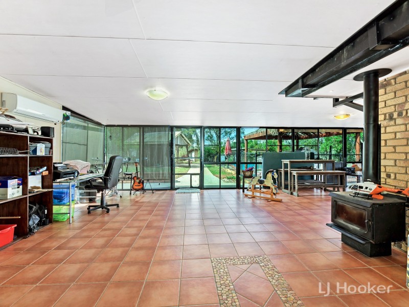 97 Theuerkaufs Rd, Fairney View QLD 4306