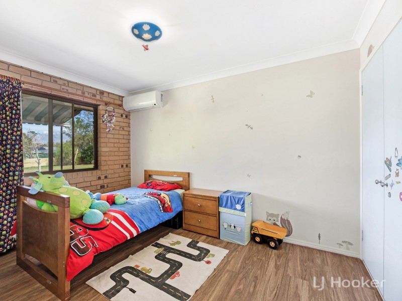 97 Theuerkaufs Rd, Fairney View QLD 4306