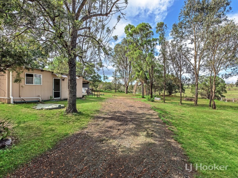 97 Theuerkaufs Rd, Fairney View QLD 4306