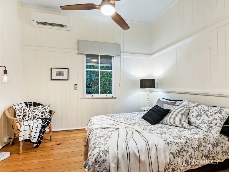 139 Blackstone Road, Silkstone QLD 4304