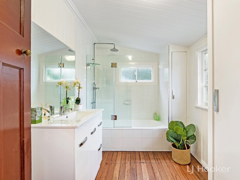 139 Blackstone Road, Silkstone QLD 4304