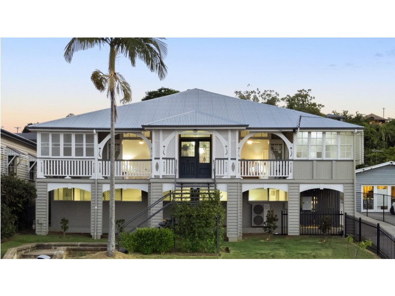 34 Roderick Street, Ipswich QLD 4305