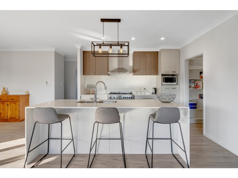 36 Vassallo Drive, Rosewood QLD 4340