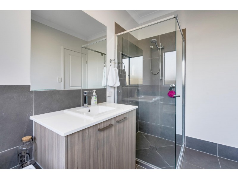 36 Vassallo Drive, Rosewood QLD 4340