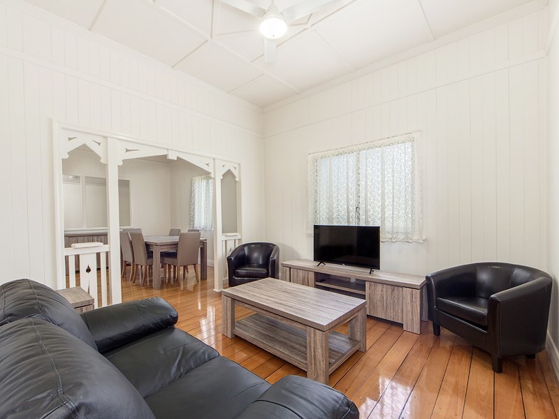 95 Cemetery Road, Raceview QLD 4305