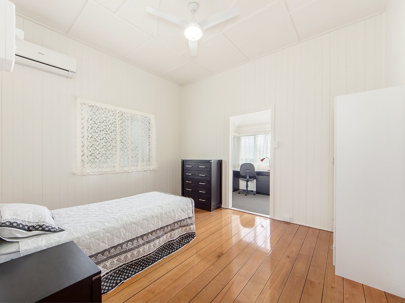 95 Cemetery Road, Raceview QLD 4305