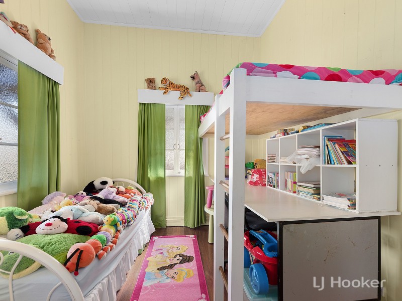 11 Marian Street, Booval QLD 4304