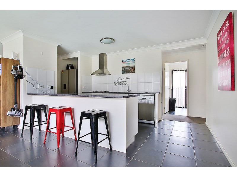 10 Parkwood St, Fernvale QLD 4306