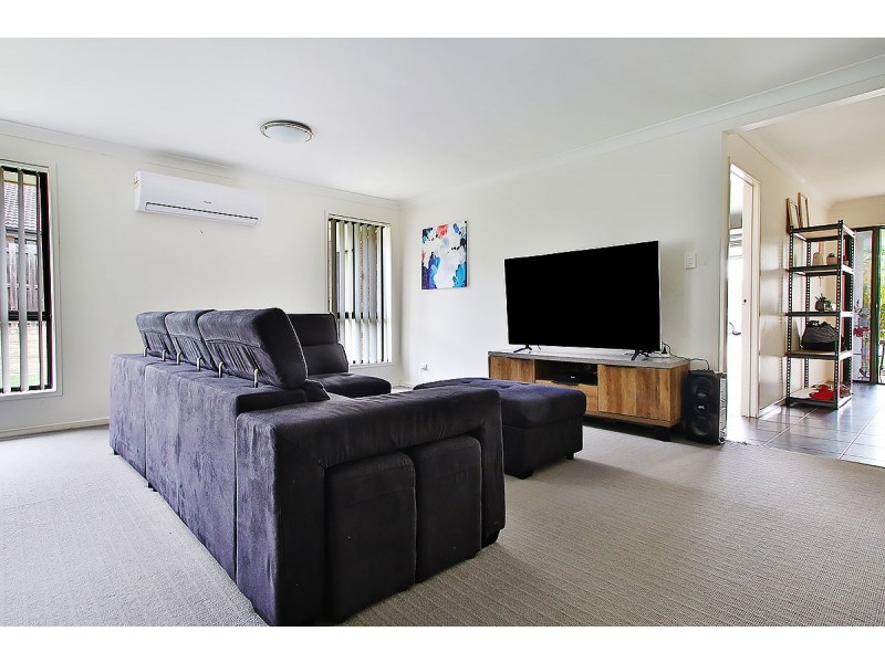 10 Parkwood St, Fernvale QLD 4306