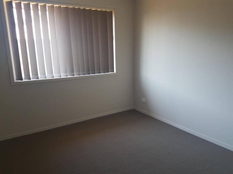 13 Wallace Street, Walloon QLD 4306