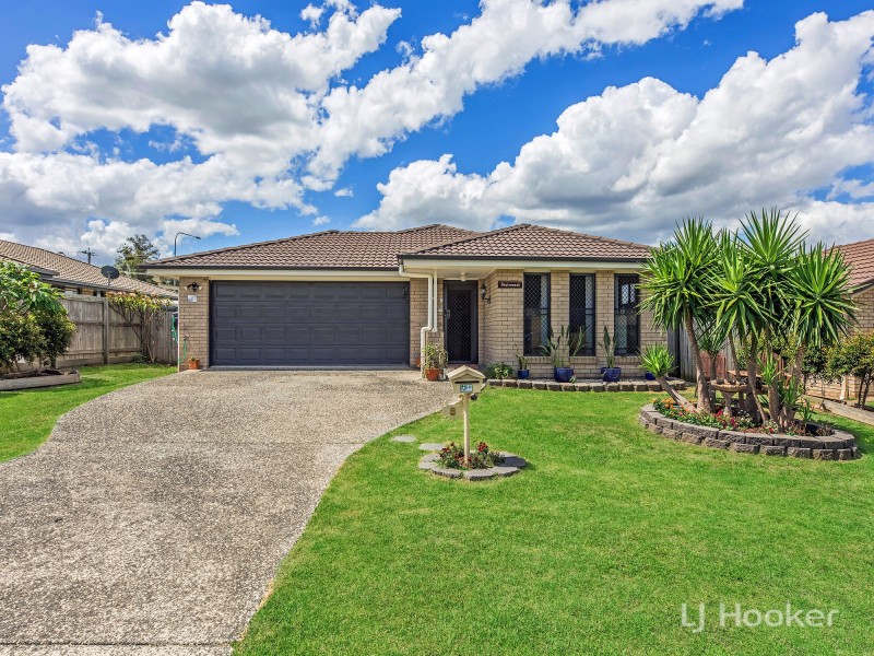 8 Harrier Place, Lowood QLD 4311