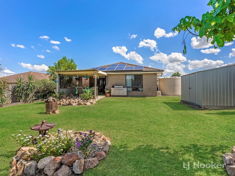 8 Harrier Place, Lowood QLD 4311