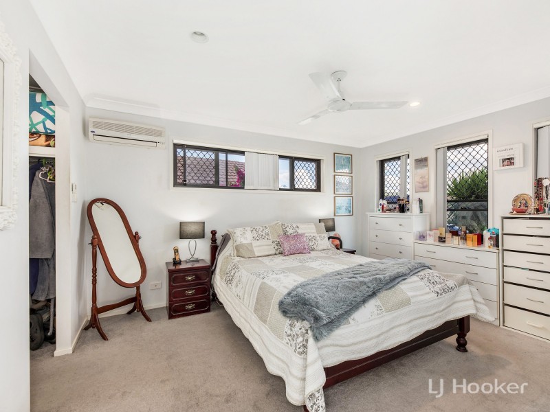 8 Harrier Place, Lowood QLD 4311