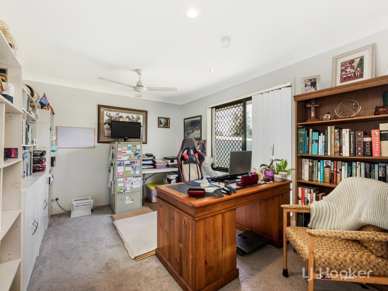 8 Harrier Place, Lowood QLD 4311