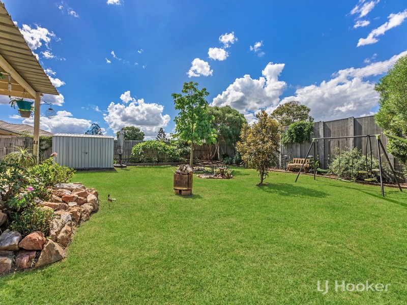 8 Harrier Place, Lowood QLD 4311