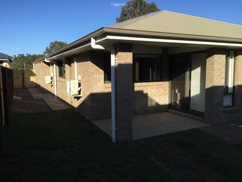2/47 Eucalyptus Crescent, Ripley QLD 4306