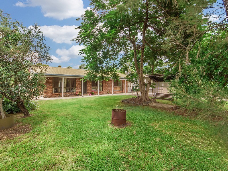 6 STOCKS LANE, Walloon QLD 4306