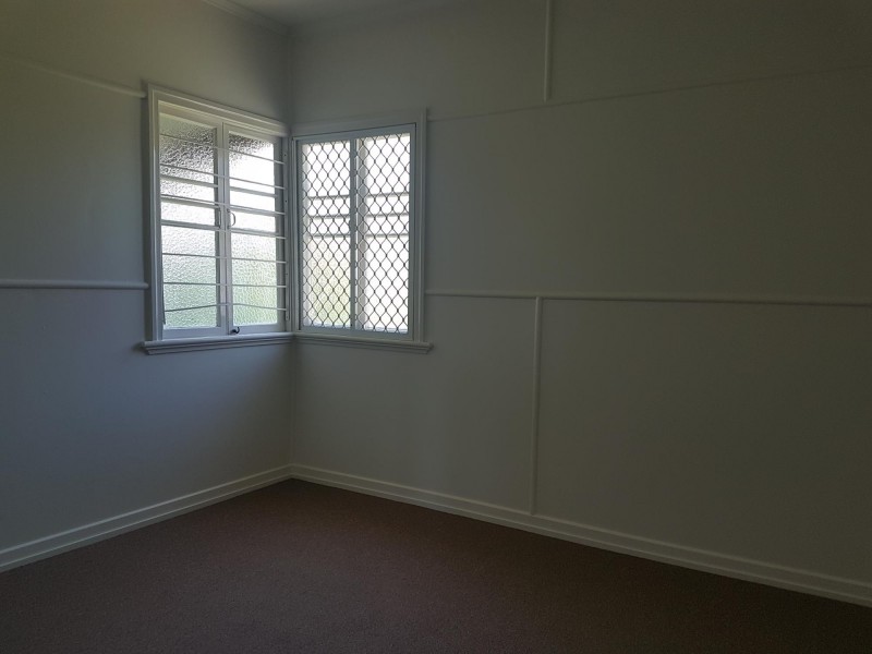 5a Hayes Street, Brassall QLD 4305