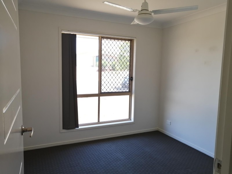 1/3 Robert Place, Yamanto QLD 4305