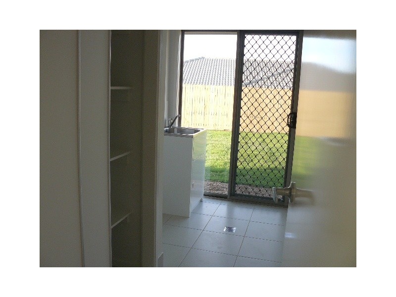 36 Peregrine Drive, Lowood QLD 4311