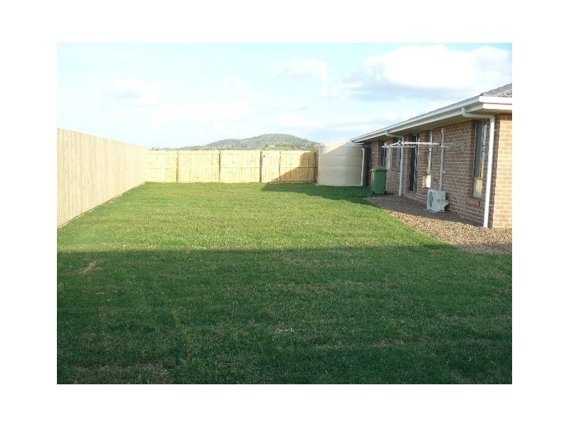 36 Peregrine Drive, Lowood QLD 4311