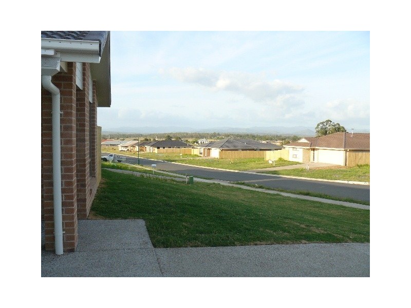 36 Peregrine Drive, Lowood QLD 4311