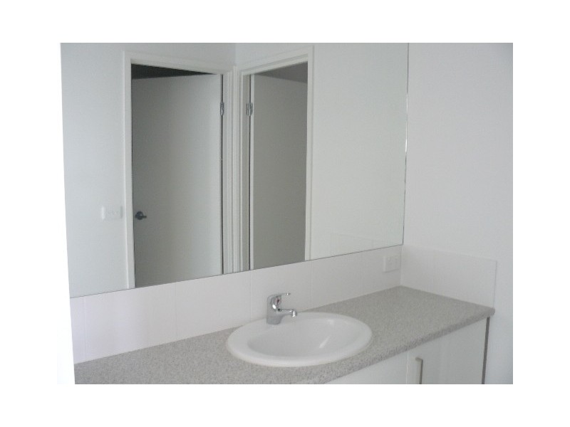 36 Peregrine Drive, Lowood QLD 4311