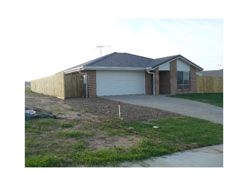 36 Peregrine Street, Lowood QLD 4311