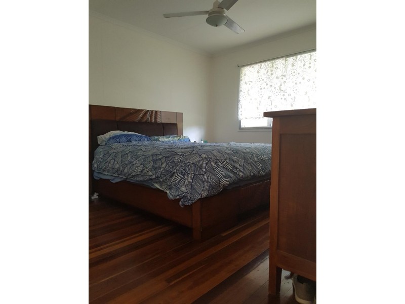 27 Flinders Street, Leichhardt QLD 4305