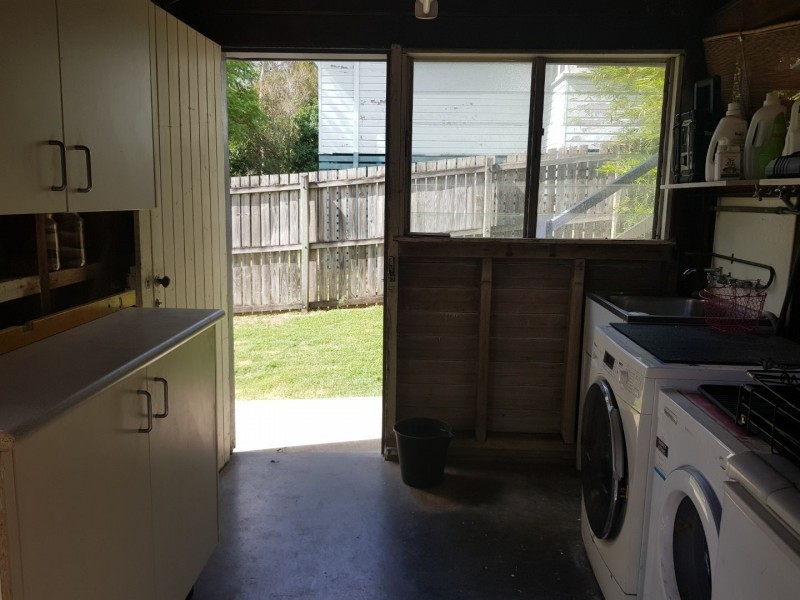 27 Flinders Street, Leichhardt QLD 4305