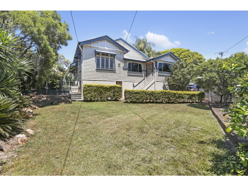 3 BRISBANE ROAD, Newtown QLD 4305